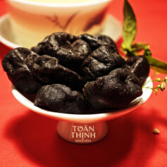 Mơ đen cay không hạt